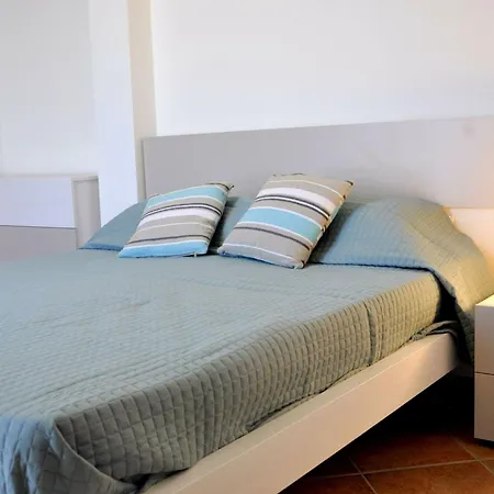 Nyaraló Snug In With Heating Near Garda *