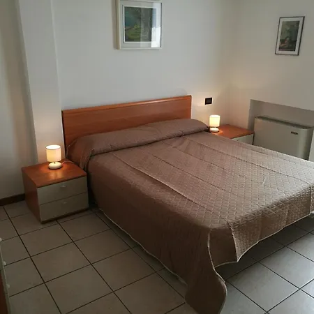 Snug In With Heating Near Garda Nyaraló Lazise