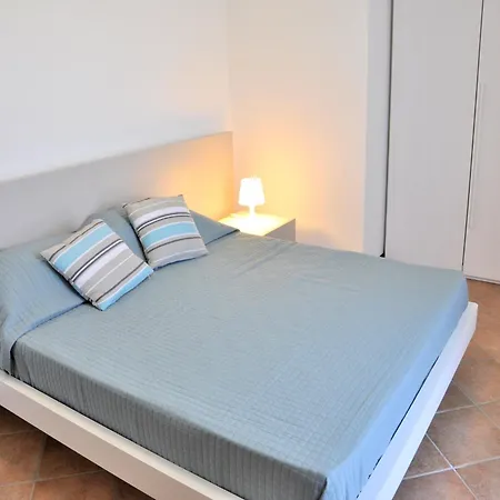 Snug In With Heating, Near Garda بيت للعطل *