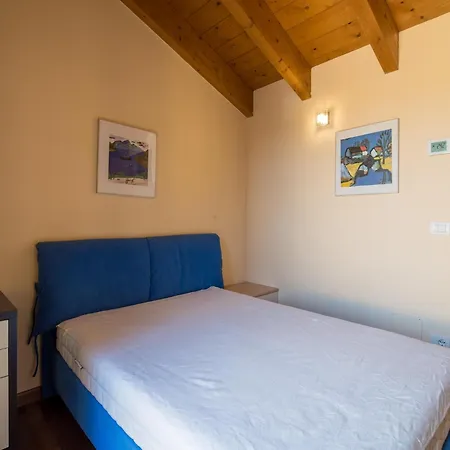 بيت للعطل Snug In With Heating, Near Garda