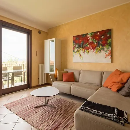 بيت للعطل Snug In With Heating, Near Garda *