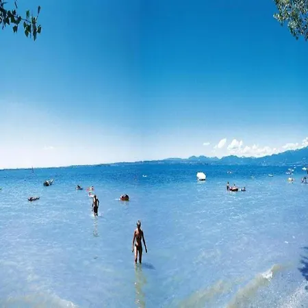 Snug In With Heating, Near Garda بيت للعطل *