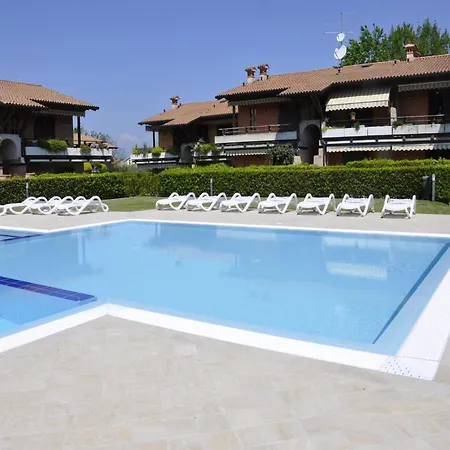 بيت للعطل Snug In With Heating, Near Garda